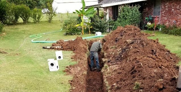 Installing septic system lateral lines